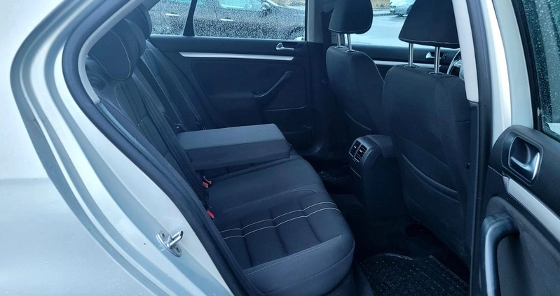 Volkswagen Jetta cena 13900 przebieg: 234000, rok produkcji 2010 z Rzeszów małe 121